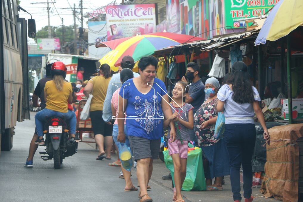 La feria es realizada por tercera vez en el año con la finalidad de generar mayores ingresos. Foto: Christian Meza.