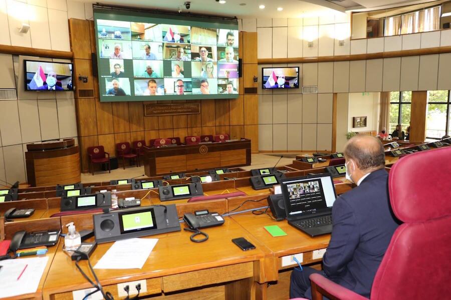 La designación del director de Itaipú requiere tan solo de una mayoría simple de los senadores presentes en la sesión prevista para marzo. Foto: Archivo.