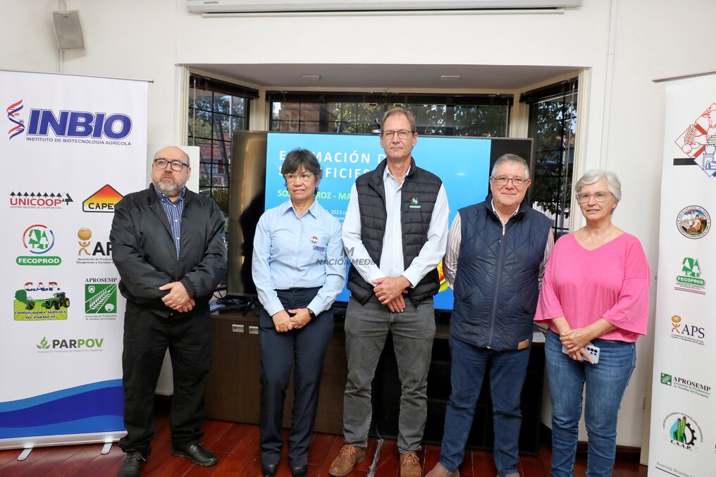 El Instituto de Biotecnología Agrícola (Inbio) y la Unión de Gremios de la Producción (UGP) presentaron un informe sobre los resultados del rendimiento del cultivo de soja y algunos datos con relación a la campaña agrícola 2022-2023. Foto: Nadia Monges.