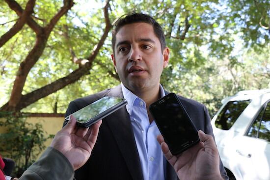 El diputados Pedro Alliana se ausentará dos semanas, a partir del próximo lunes, con el fin de reanudar su tratamiento de quimioterapia. Foto: Archivo.