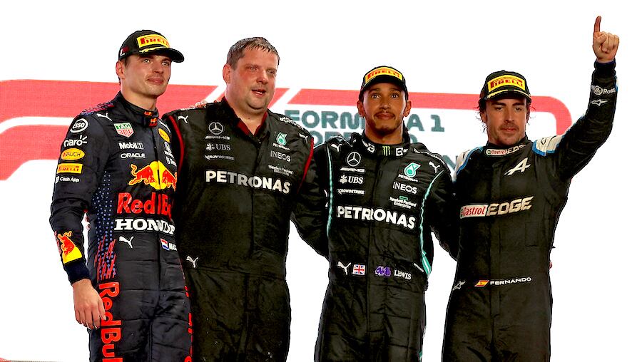 La Nación / Hamilton acorta la diferencia