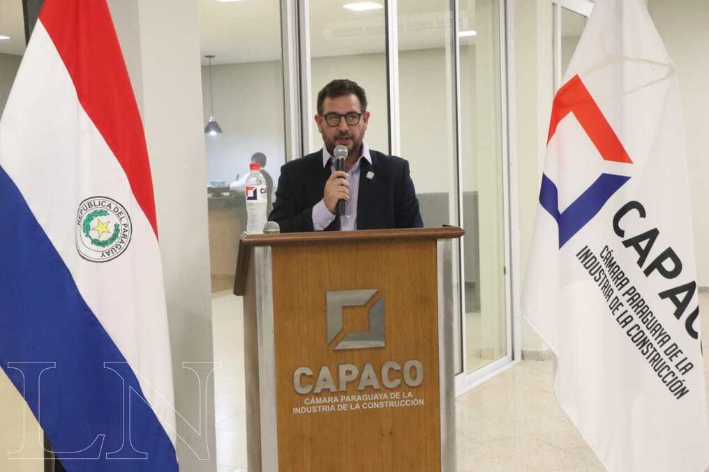 Fue electo como nuevo vicepresidente de la Capaco el ingeniero Gulllermo Mas, mientras que para el Comité Directivo fueron elegidos los ingenieros Jorge Moreno, José Luis Heisecke, Diego Bentel y el licenciado Raúl López Palacios. Foto: Cristóbal Núñez.