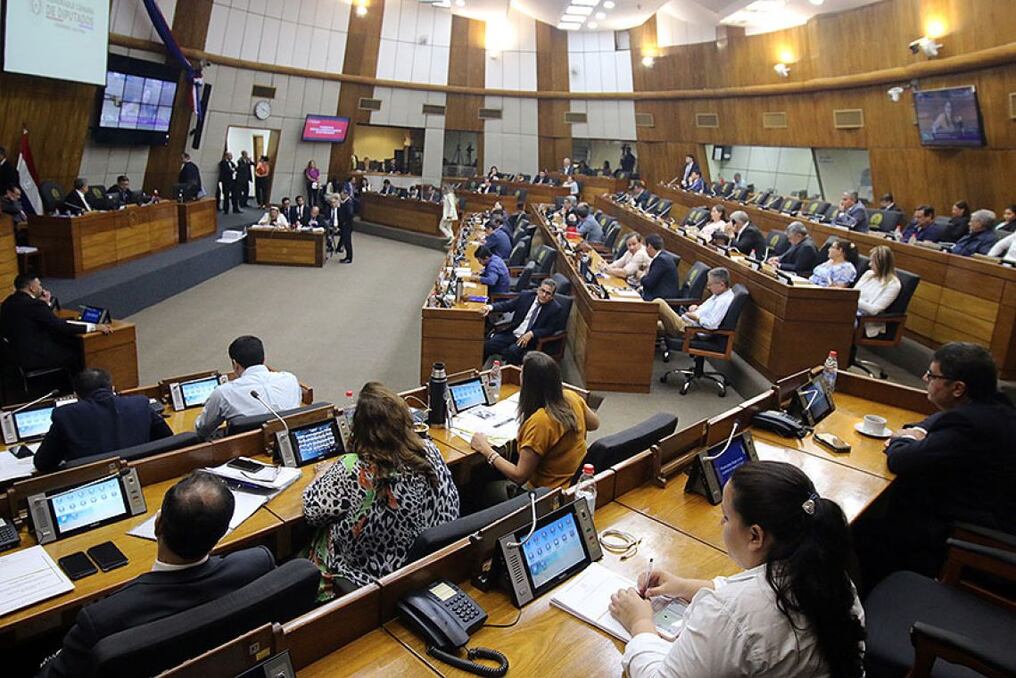 Diputados buscan mejorar distribución de recursos financieros en concepto de impuesto inmobiliario a gobernaciones. Foto: Gentileza.
