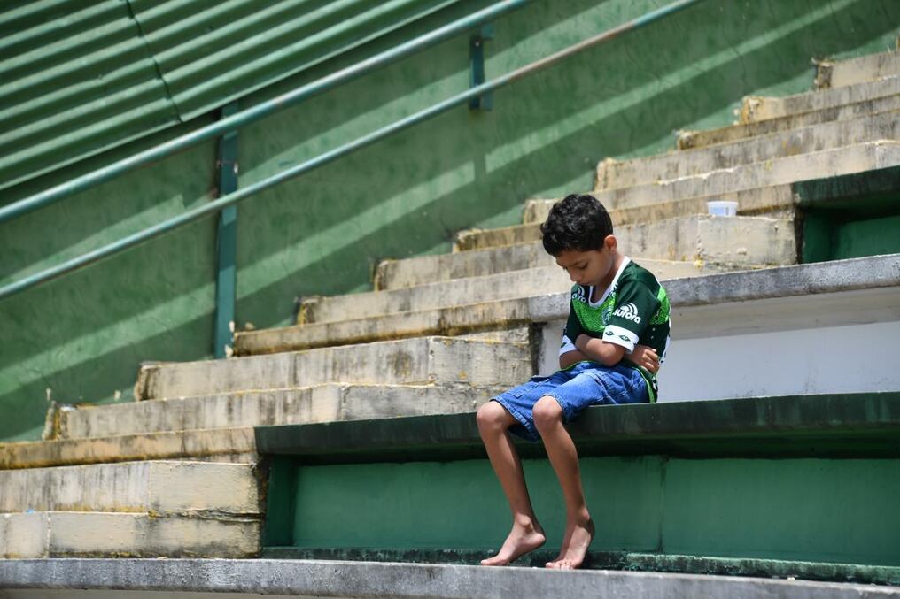 Ese día, el mundo entero se paralizó al conocer el accidente aéreo que había tenido el equipo de Brasil y que había dejado pocos sobrevivientes. Foto: Archivo.