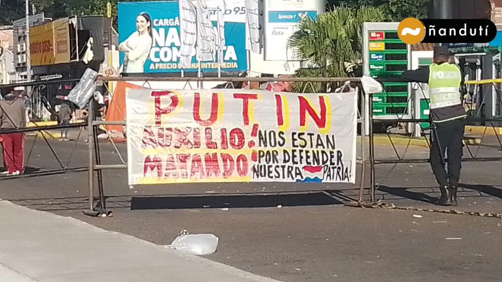 Uno de los carteles dirigidos al mandatario ruso Vladimir Putin. Foto: Gentileza