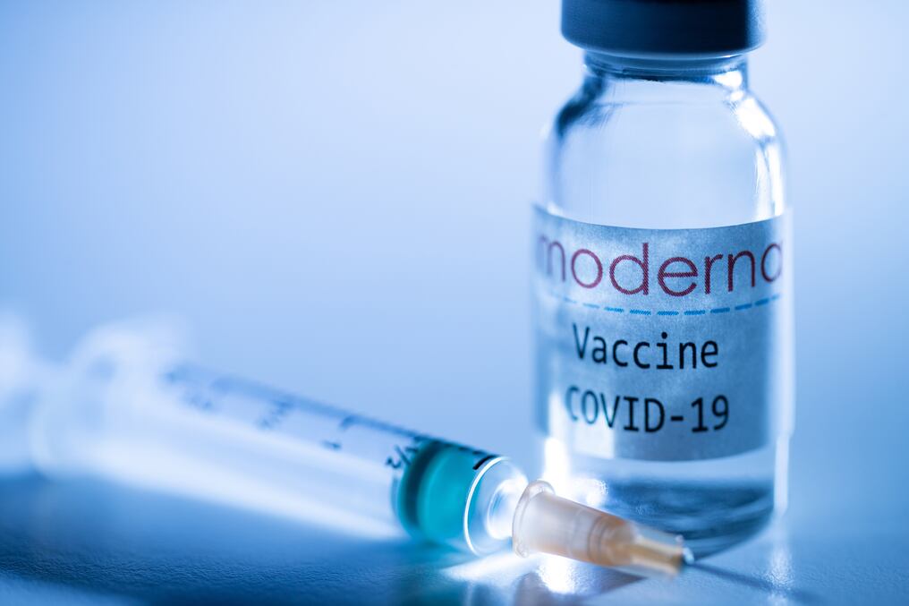 La vacuna del laboratorio estadounidense contra el COVID-19 generó anticuerpos que persistieron 90 días después de su inoculación. Foto: AFP.
