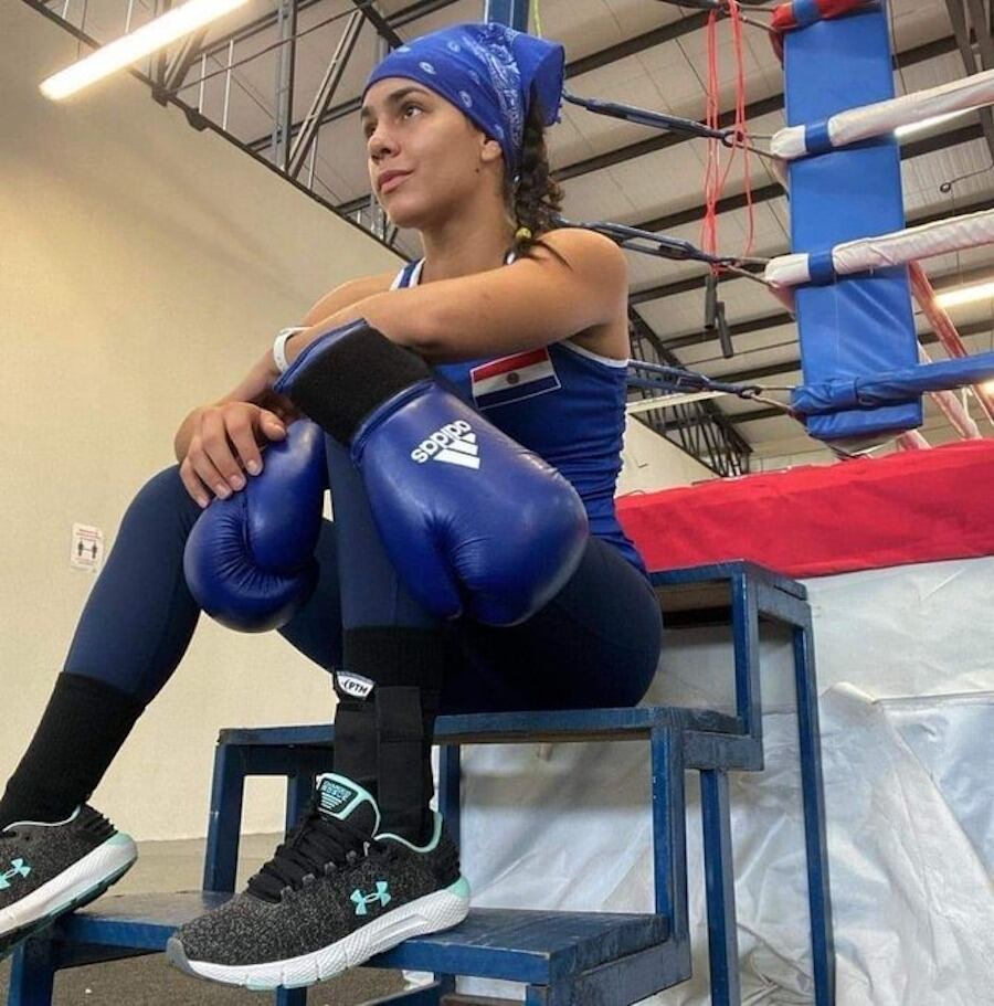 Minerva Montiel, la campeona peso pluma del boxeo femenino paraguayo, tiene la expectativa de conquistar un título para Paraguay. Foto: Gentileza.