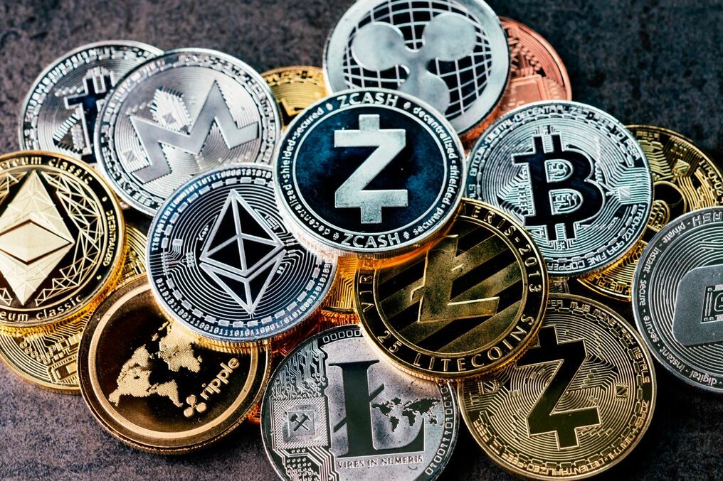 Un criptoactivo es un medio digital de intercambio que utiliza criptografía fuerte para asegurar las transacciones financieras, controlar y verificar la transferencia de activos. Foto: Ilustrativa.