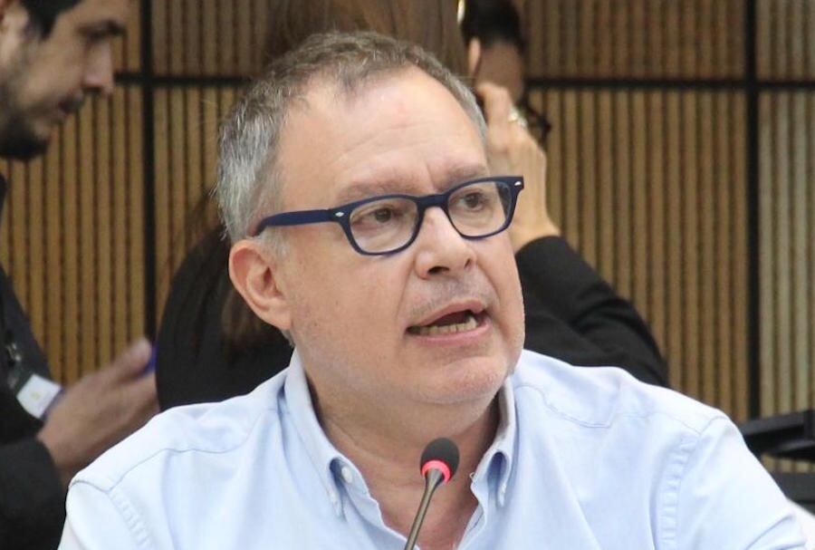El senador Fernando Silva Facetti manifestó que las instituciones del Estado se encuentran siendo utilizadas políticamente sin sustento jurídico y técnico contra los adversarios políticos en el marco de las campañas electorales. Foto: Archivo.
