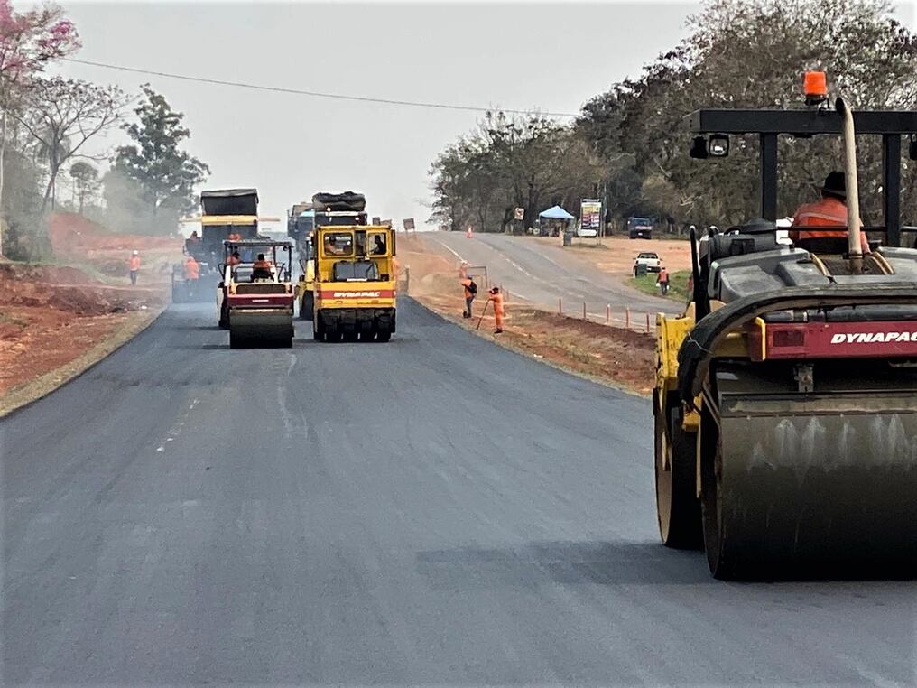 Cada calzada cuenta con dos carriles de 3.5 metros de ancho cada uno, por cada sentido de circulación, banquina interior de 1 m y exterior de 2,5 metros. Foto: Gentileza.
