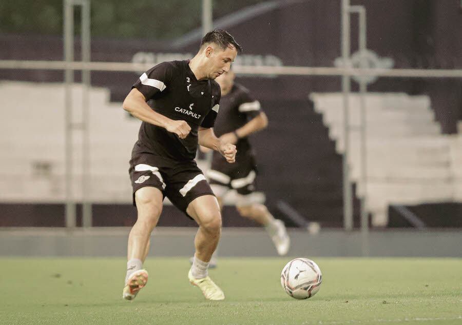 Iván Piris es uno de los rendidores defensores del Gumarelo.FOTO:@CLUB LIBERTAD