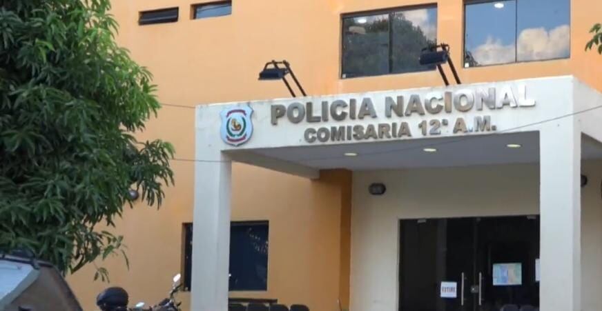 La víctima fue identificada como Francisco Agustín Riquelme Pereira, de 28 años, quien salió a defender a su conocido. Foto: Captura de pantalla