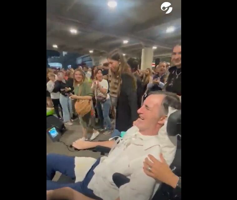 Esteban Bullrich asistió al concierto de Coldplay y fue ovacionado por la gente. Foto: Gentileza.
