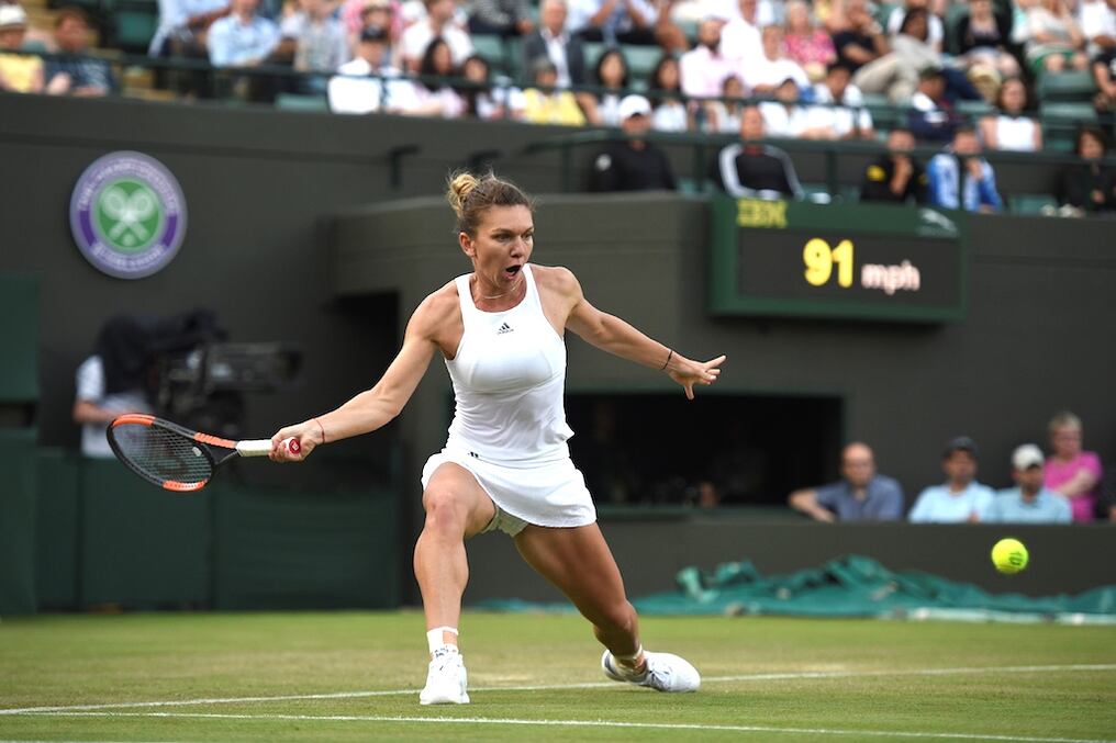 Si gana un partido más en el torneo, Halep arrebatará el número uno mundial del ránking a la alemana Angelique Kerber, que este lunes fue eliminada por Garbiñe Muguruza. AFP. 
