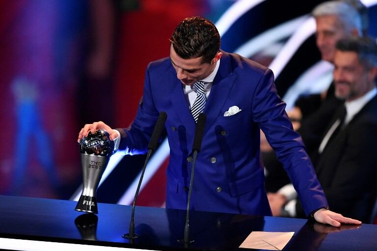 CR7 saca clara ventaja como para volver a llevarse este trofeo. Foto: AFP.
