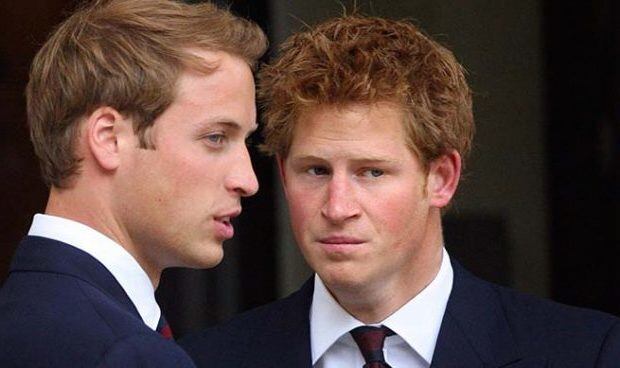 Los hermanos encargaron una estatua de su madre que se instalará en los jardines del palacio de Kensington, la que fue su casa. foto web. 