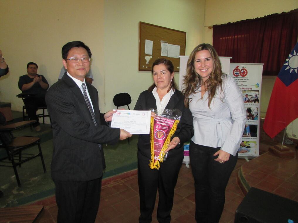 La Misión Técnica de la Embajada de la República de China (Taiwán), organizó un curso de capacitación sobre cultivos de algas, planctons y probióticos en la UNA de San Lorenzo y en el Departamento de Cordillera.  