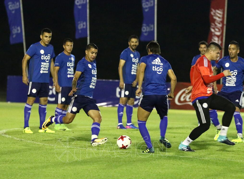 Derlis González es una opción valida para Arce en busca de la velocidad. Foto: Agustín Acosta.