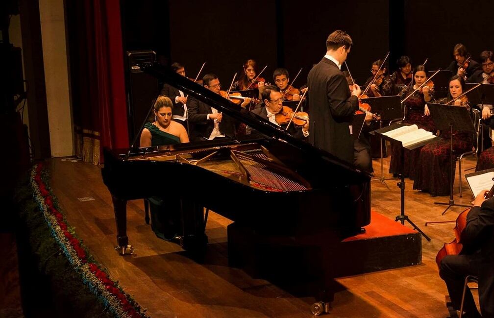 María Fernanda Zapata y Jesús Almao, quienes ofrecerán una novedosa propuesta de ritmos, melodías y tradiciones de la música de su país.