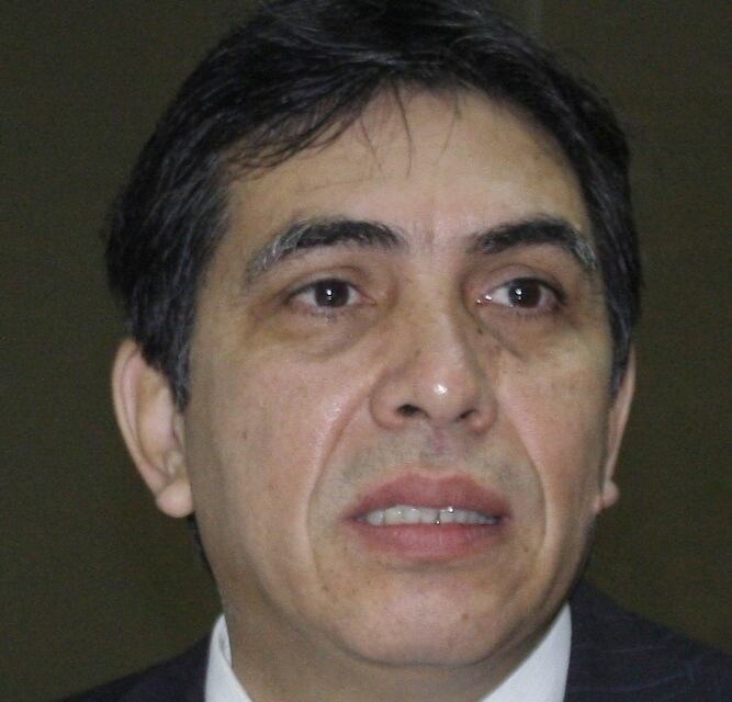 Óscar Velázquez, ex contralor.