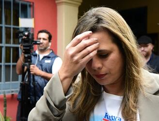 Kattya González va quedando sin relato tras sucesivos hechos de corrupción en su partido. (Photo by NORBERTO DUARTE / AFP)