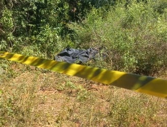 El cadáver fue hallado en un patio baldío de la zona de Caacupé. Foto: Gentileza.