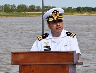 El Capitán de Corbeta Marcial Martínez Gayoso (49) fue baleado en Uruguay. Foto: Armada Paraguaya.